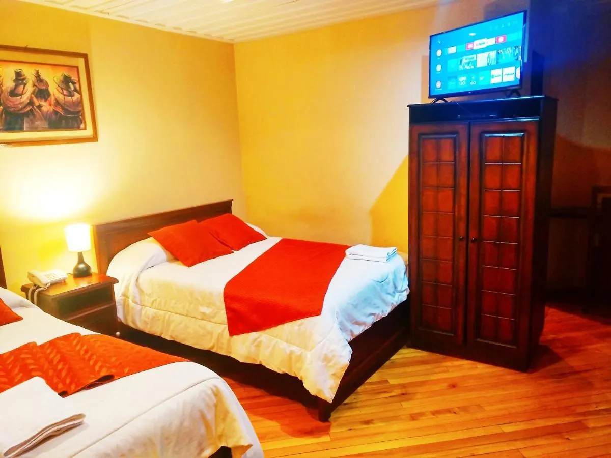 Hotel Calle Angosta Cuenca