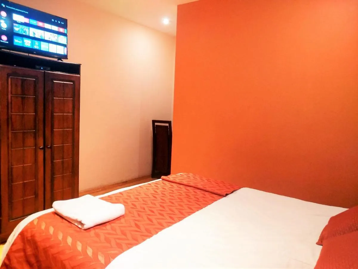 Hotel Calle Angosta Cuenca Ecuador