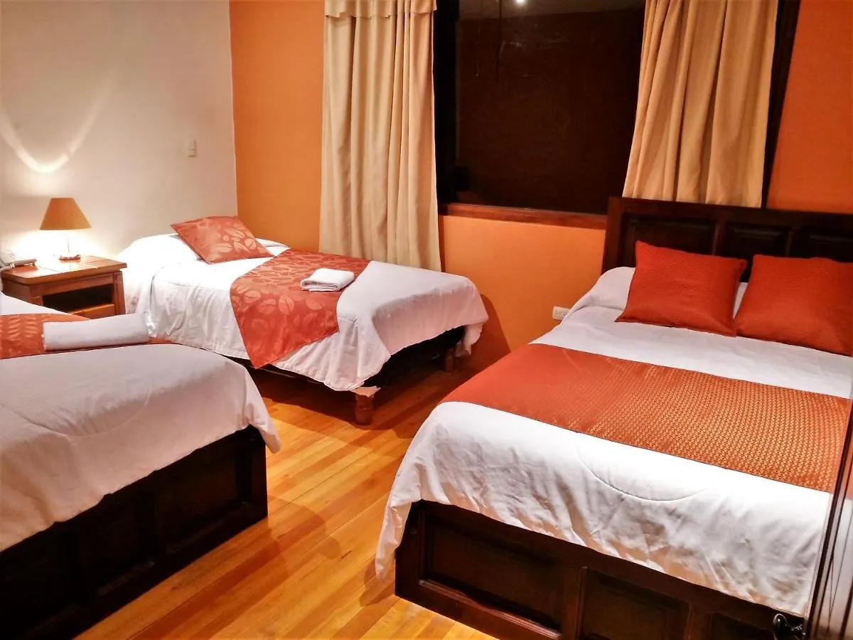 **  Hotel Calle Angosta Cuenca Ecuador