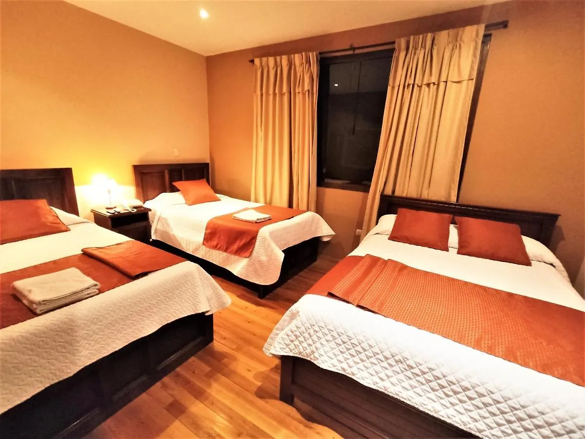 **  Hotel Calle Angosta Cuenca Ecuador