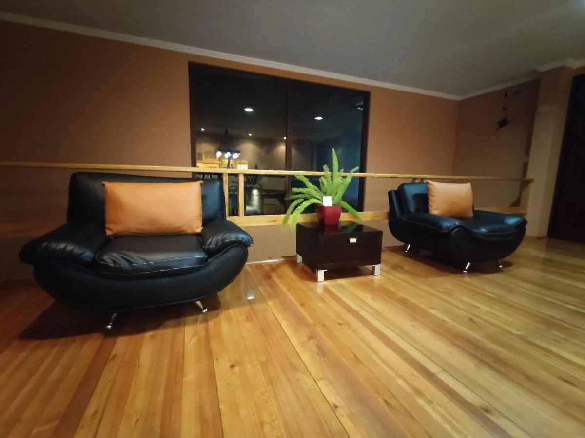 Hotel Calle Angosta Cuenca 2*,
