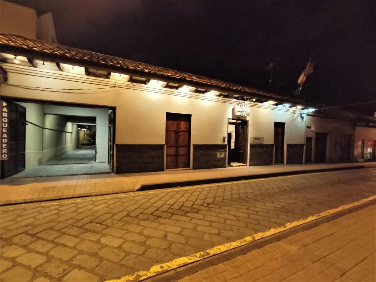 Hotel Calle Angosta Cuenca
