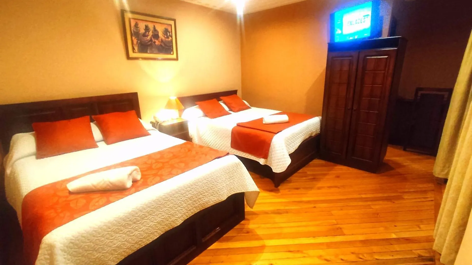 Hotel Calle Angosta Cuenca