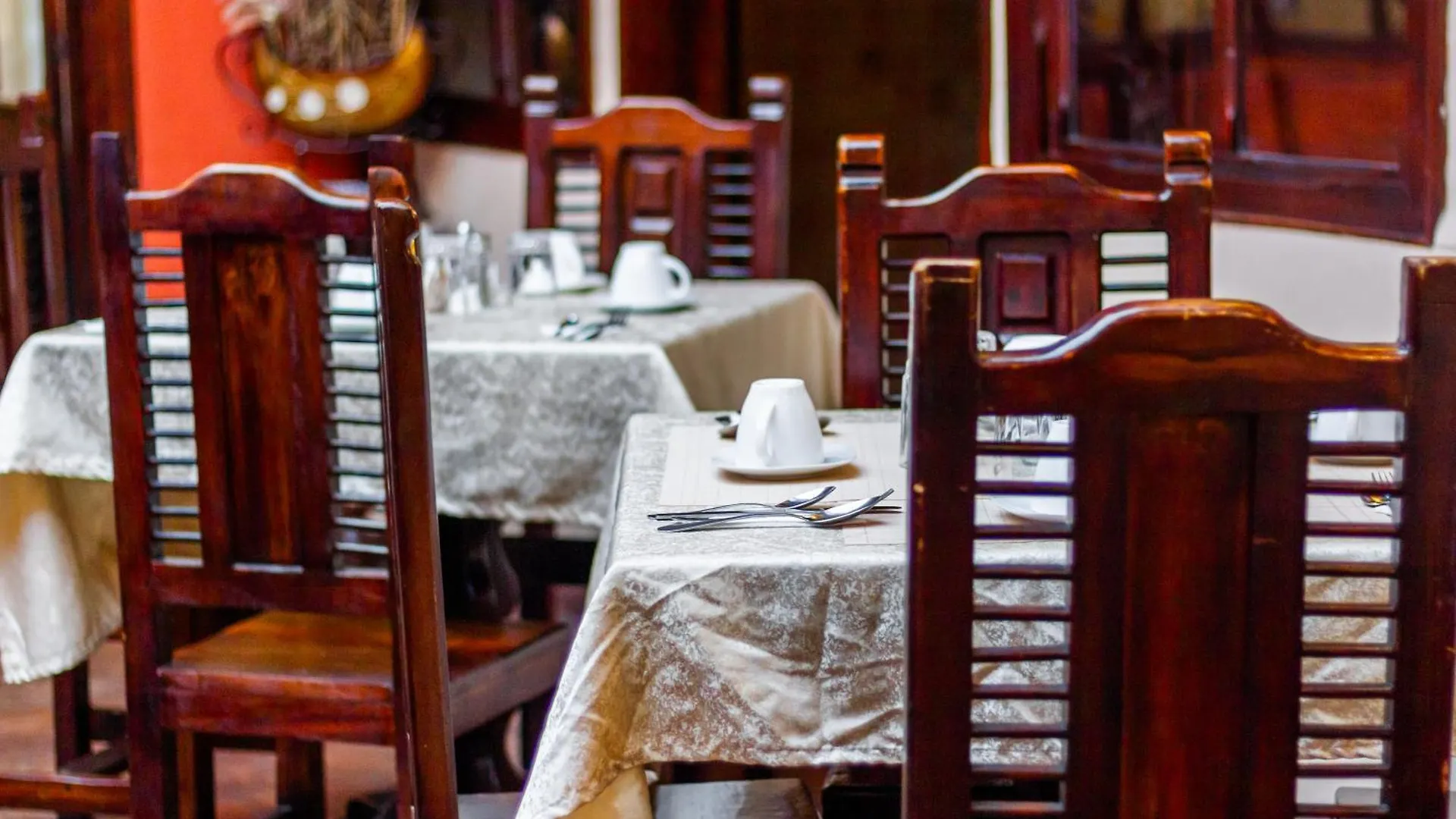 Hotel Calle Angosta Cuenca