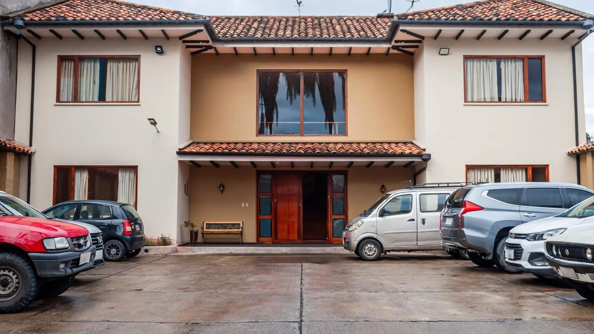 Hotel Calle Angosta Cuenca