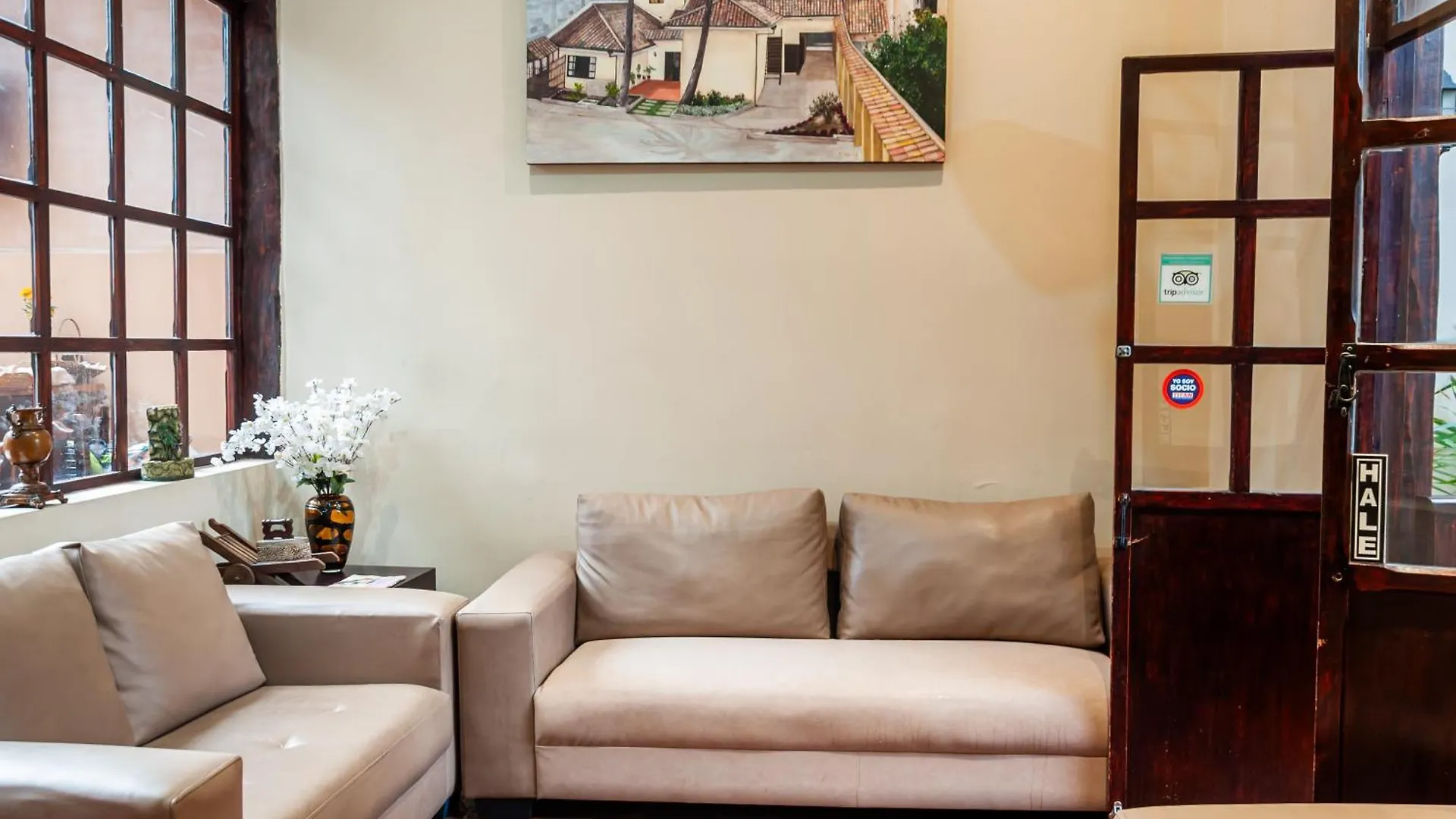 Hotel Calle Angosta Cuenca