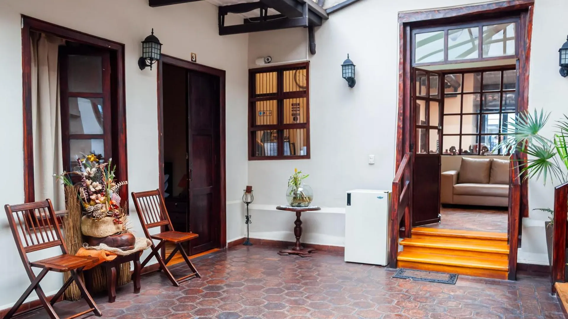 Hotel Calle Angosta Cuenca