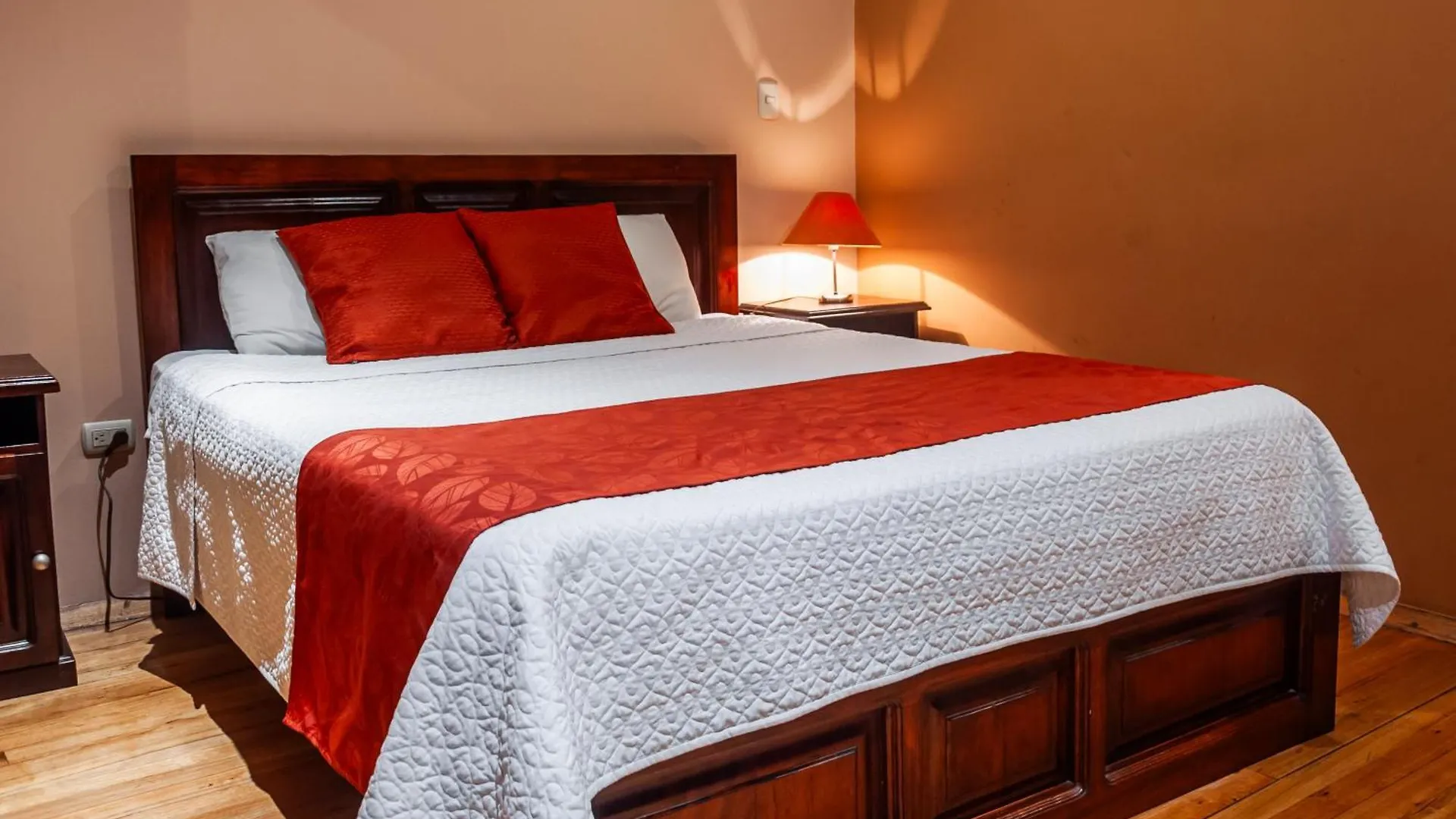 Hotel Calle Angosta Cuenca