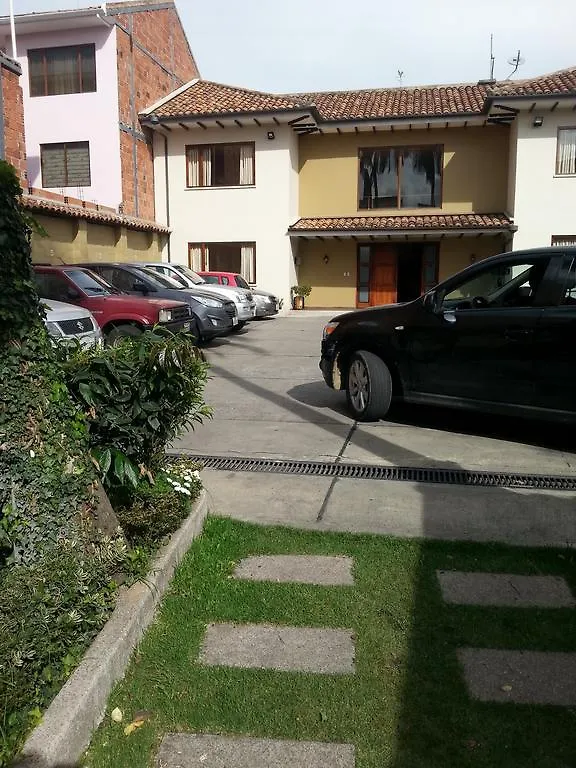 Hotel Calle Angosta Cuenca