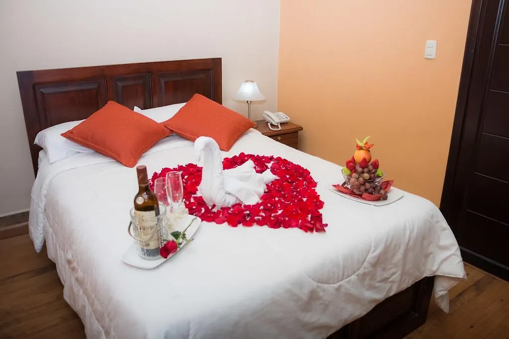 Hotel Calle Angosta Cuenca