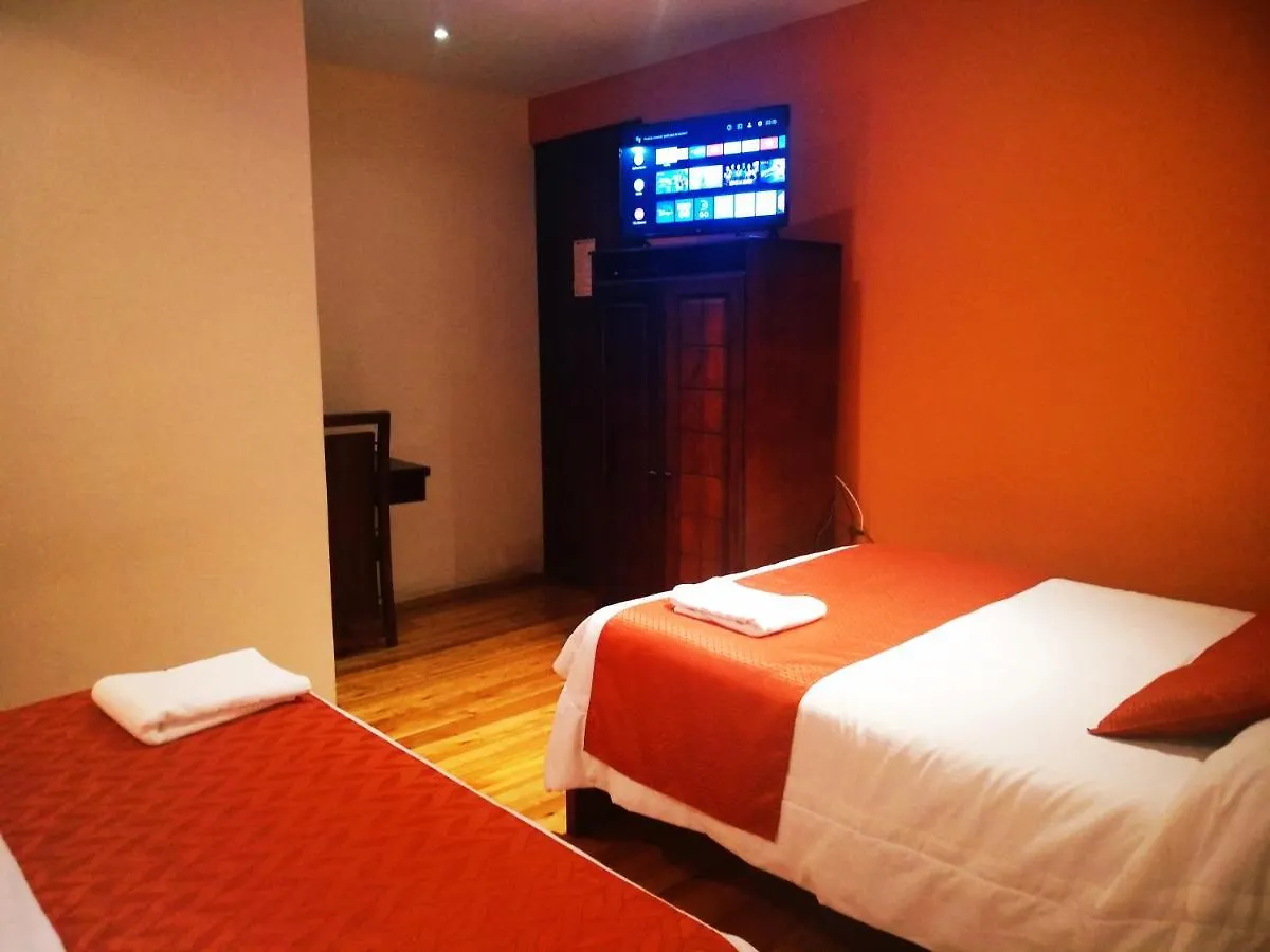 Hotel Calle Angosta Cuenca 2*,  Ecuador