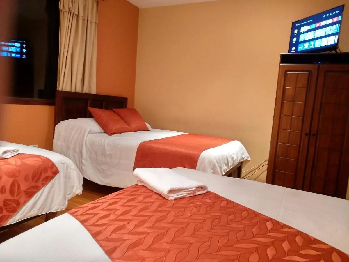 Hotel Calle Angosta Cuenca