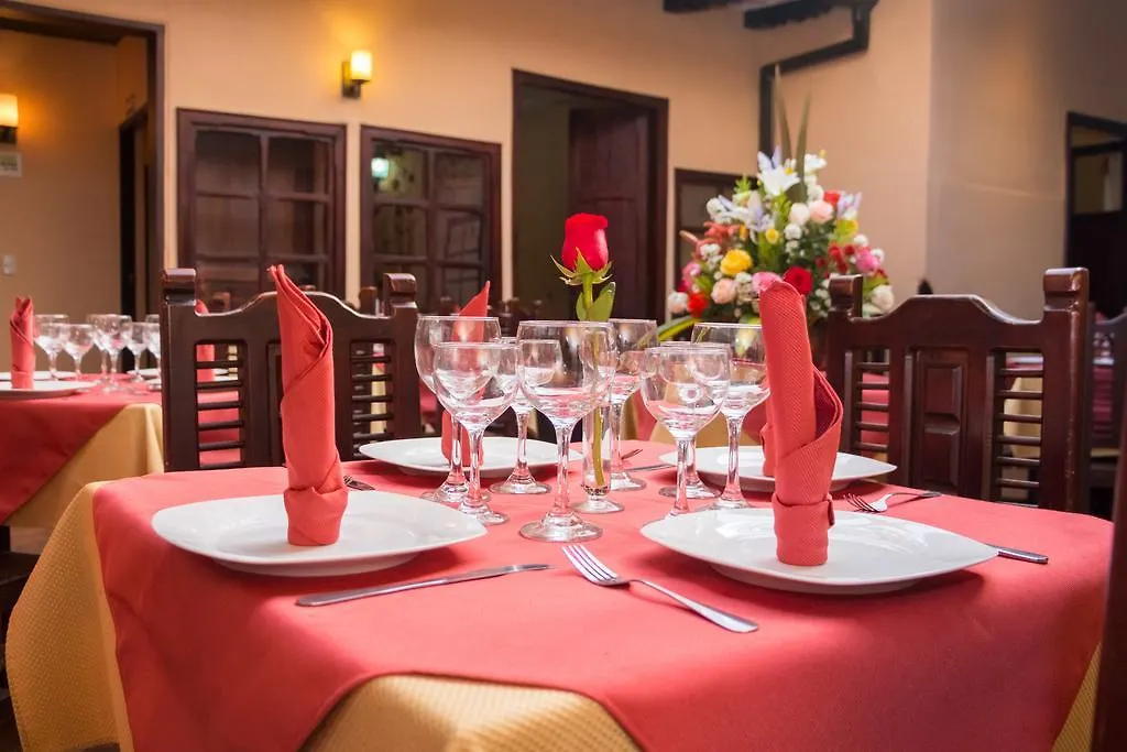 Hotel Calle Angosta Cuenca