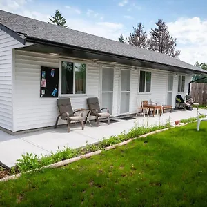 Guest house Guest Private Retreat For 2 Guests With Ac - 4 Units Available Abbotsford